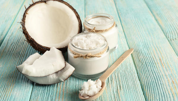 Huile de coco et noix de coco