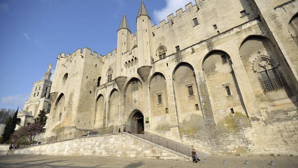 PALAIS DES PAPES A AVIGNON