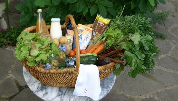 FOOD BASKET