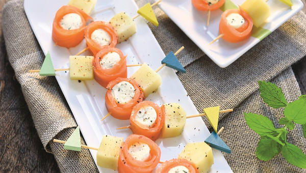 PIQUES DE ROULES AU SAUMON