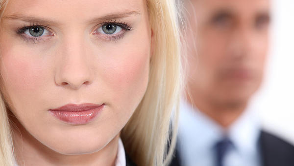 WOMAN