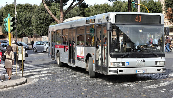 AUTOBUS WE WŁOSZECH