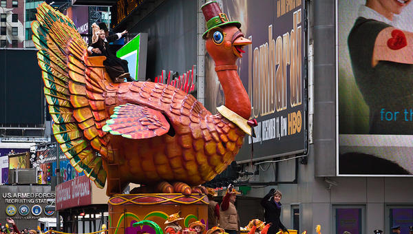 THANKSGIVING DAY PARADE