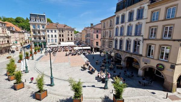 PLACE EPINAL ARCADES