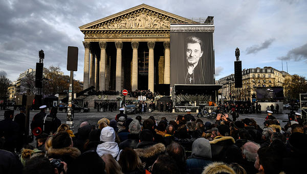 HALLYDAYW FRANCE MUSIC La Madeleine Church