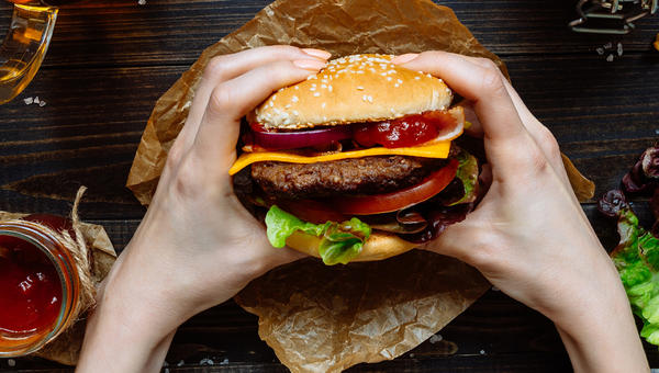 CHEESEBURGER,HANDS