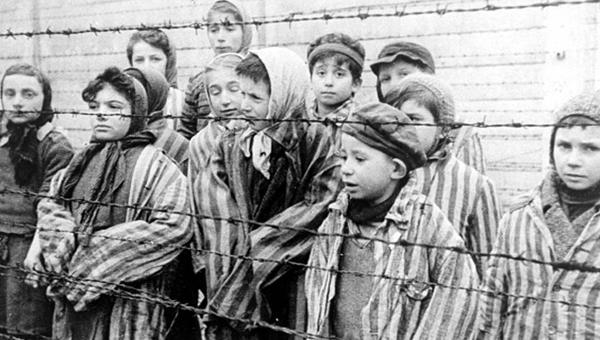 AUSCHWITZ