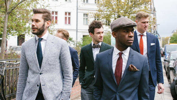 MEN WALKING