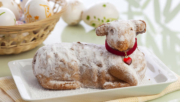 EASTER LAMB CAKE