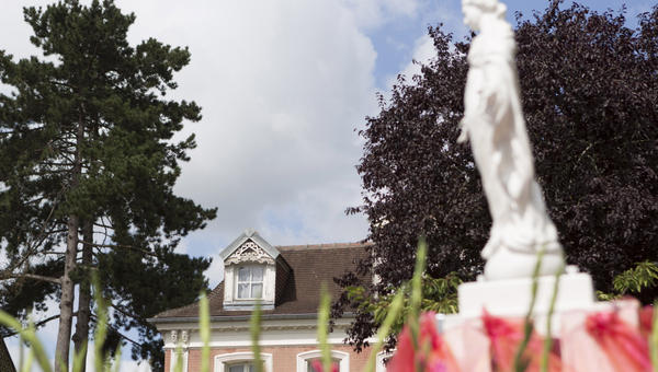 STATUE LISIEUX