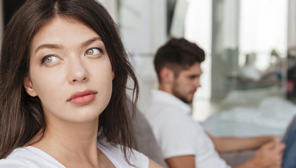 YOUNG,WOMAN,ARGUMENT