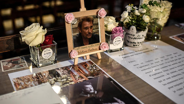 JOHNNY HALLYDAY