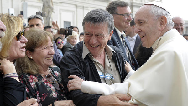 POPE FRANCIS MEETS JORGE MILIA