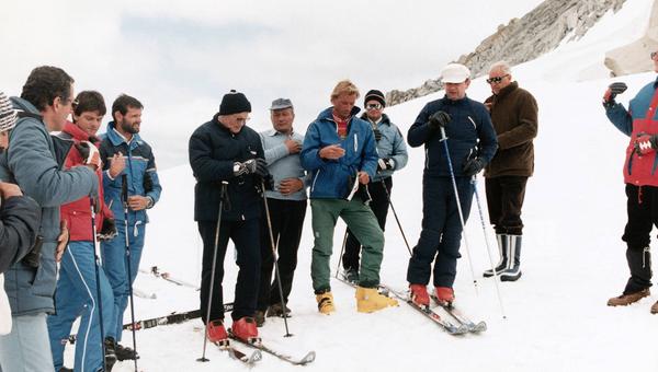 POPE JOHN PAUL II,SKIING