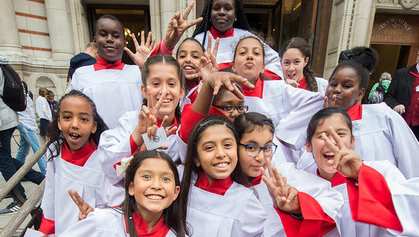 ALTAR SERVER,LONDON,FUNNY