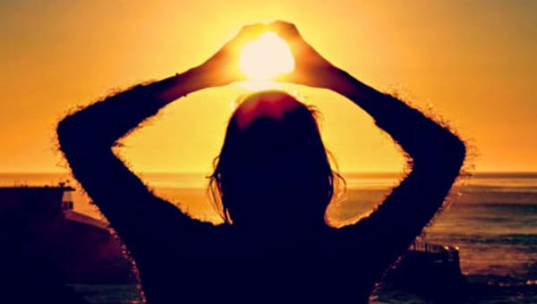 SUN,WOMAN
