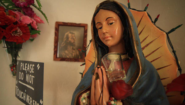 WEEPING,STATUE,MARY