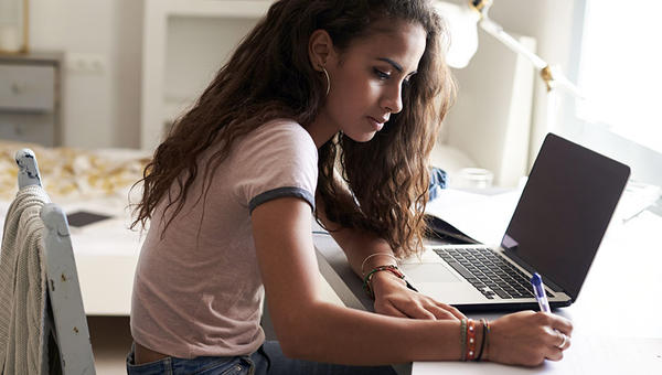 TEENAGER WORKING