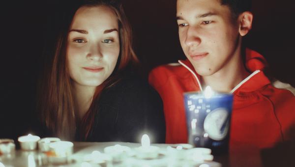 RAGAZZO, RAGAZZA, CANDELE