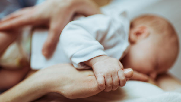NEONATO, MANI, MAMMA
