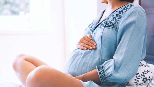 PREGNANT,MOM