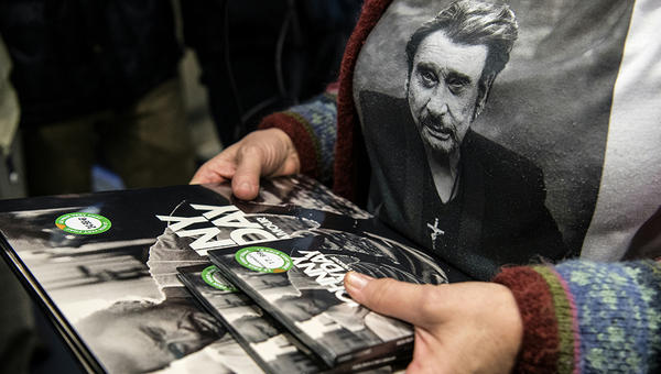 JOHNNY HALLYDAY