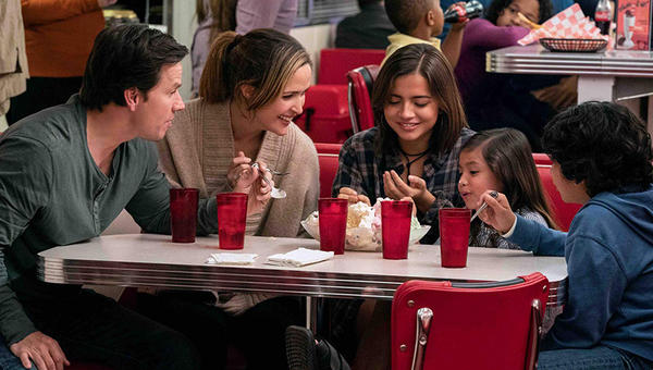 INSTANT,FAMILY,MARK WAHLBERG