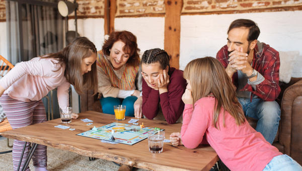 FAMILY GAME