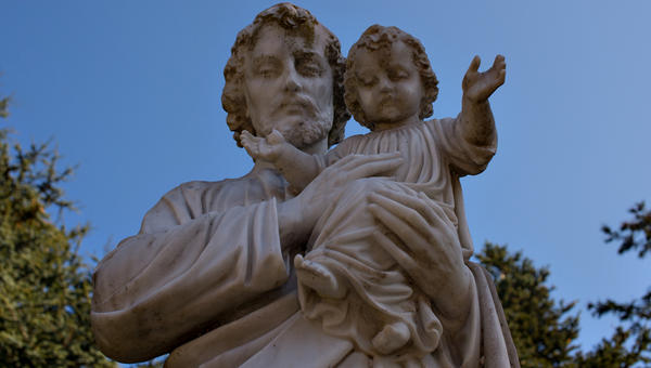 ST JOSEPH,STATUE