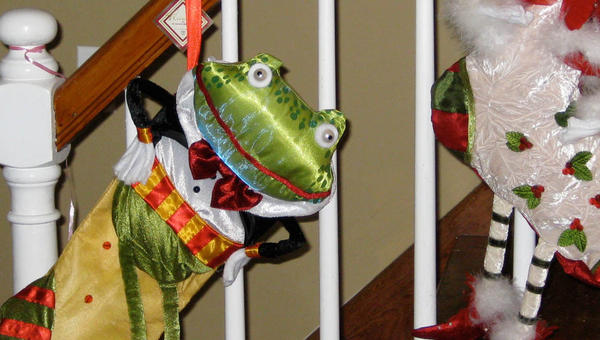 CHRISTMAS FROGS