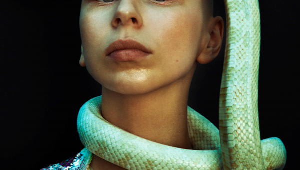 ZUZANNA BARTOSZEK, MODELKA