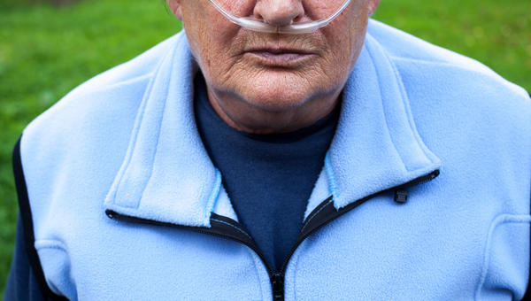 senior woman oxygen