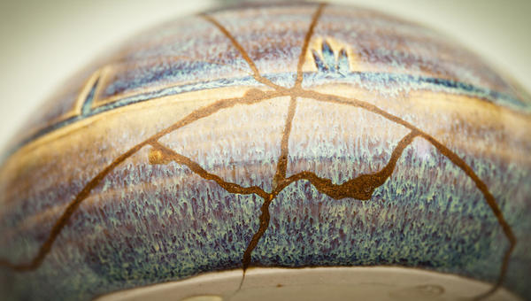 KINTSUGI
