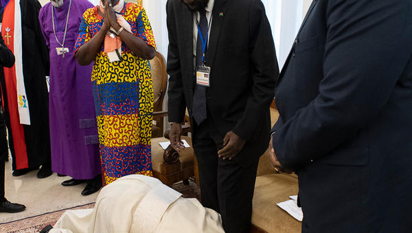 POPE SUDAN POLITICS PEACE