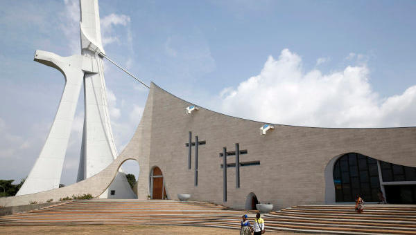 web2-afrique-cathedrale-godong-ci614037b.jpg