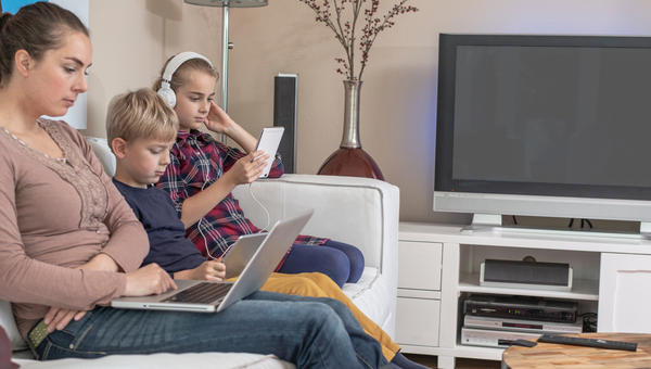 Phone, Family, Computer, Screens, Lent