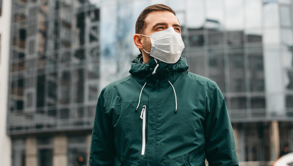 MAN, MEDICAL MASK,