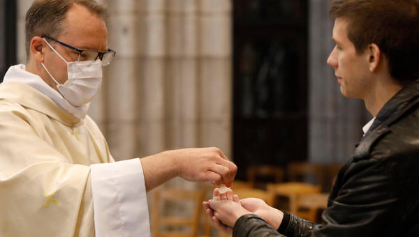 Comunion masquée - Covid