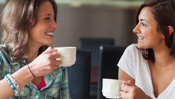 CONFIDENCES ENTRE DEUX AMIES