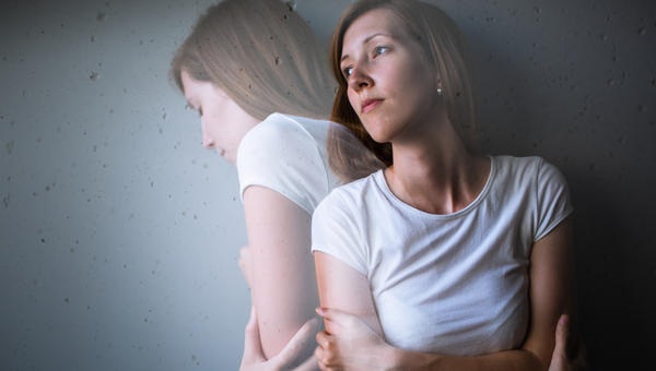 WOMAN, PAIN, ALONE