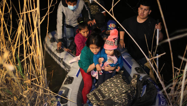migrants us border