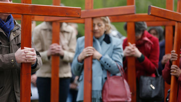 VIA CRUCIS, PEOPLE