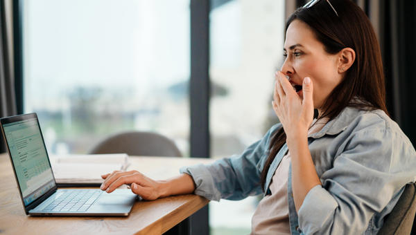 WOMAN, SMART WORKING