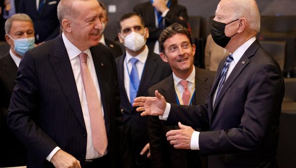 Joe Biden et Erdogan