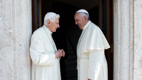 BENOIT XVI PAPE FRANCOIS AFP