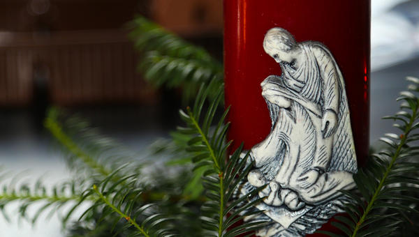 CHRISTMAS CANDLE