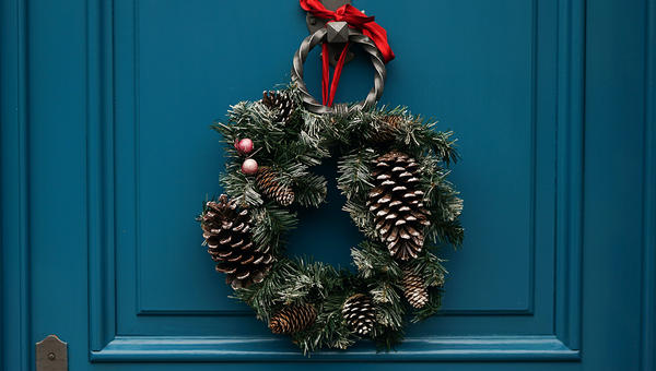 CHRISTMAS CROWN
