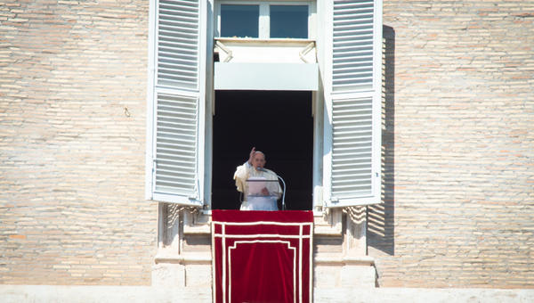 POPE-FRANCIS-ANGELUS-SUNDAY-Antoine-Mekary-ALETEIA