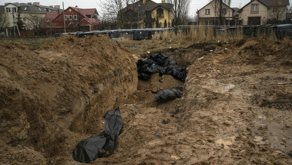 Masowy grób, Bucza