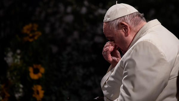 POPE-FRANCIS-VIA-CRUCIS-COLOSSEUM-Antoine-Mekary-ALETEIA